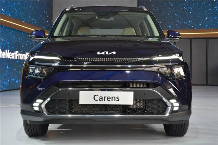 Kia Carens bookings to commence from January 14